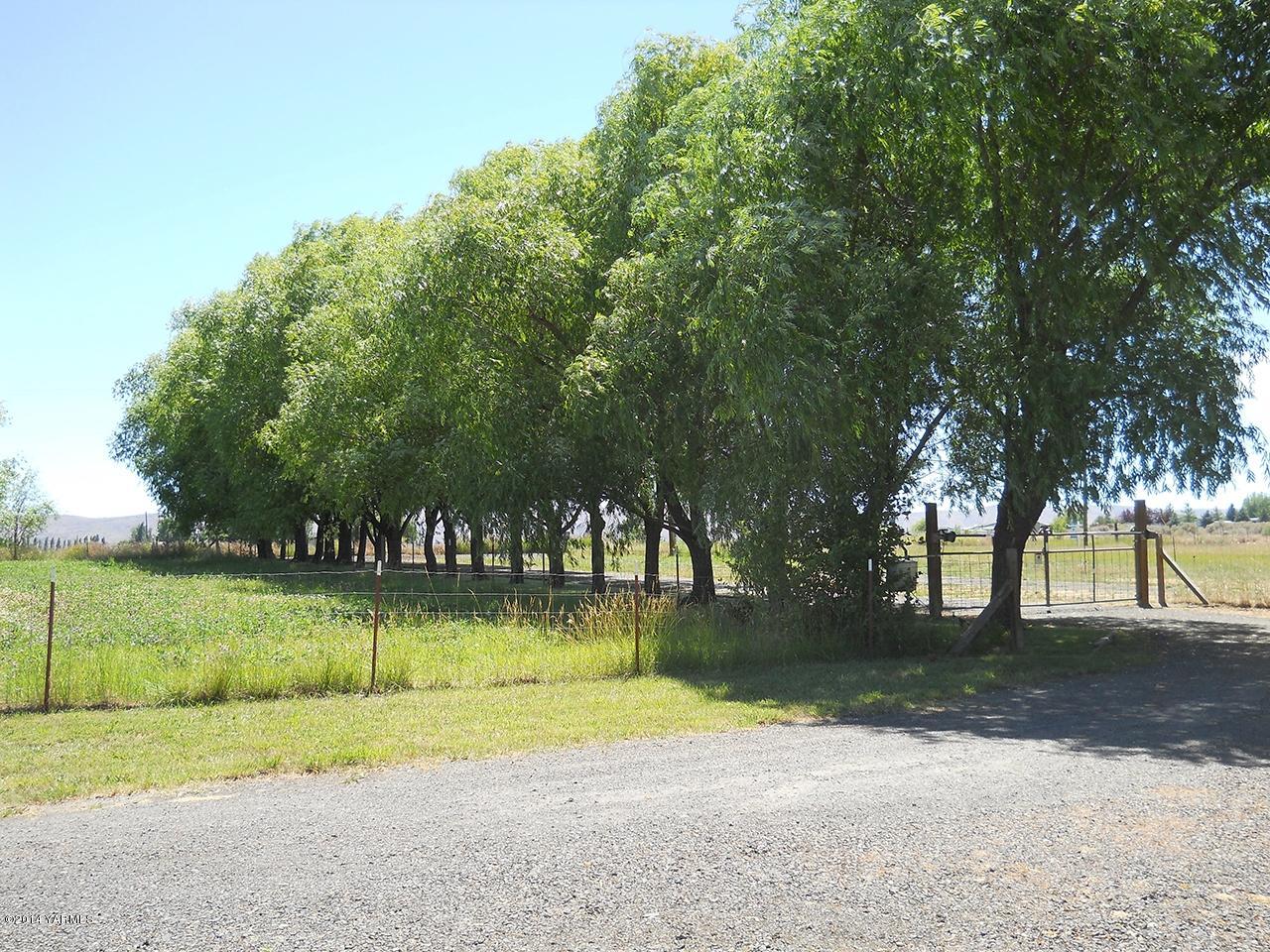 15601 Fisk Road Yakima, WA 98908 - Photo 54 of 58 a view of a park