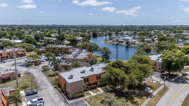 $377,500 | 1541 Northwest 92nd Avenue, Unit 186, Pembroke Pines, FL 33024