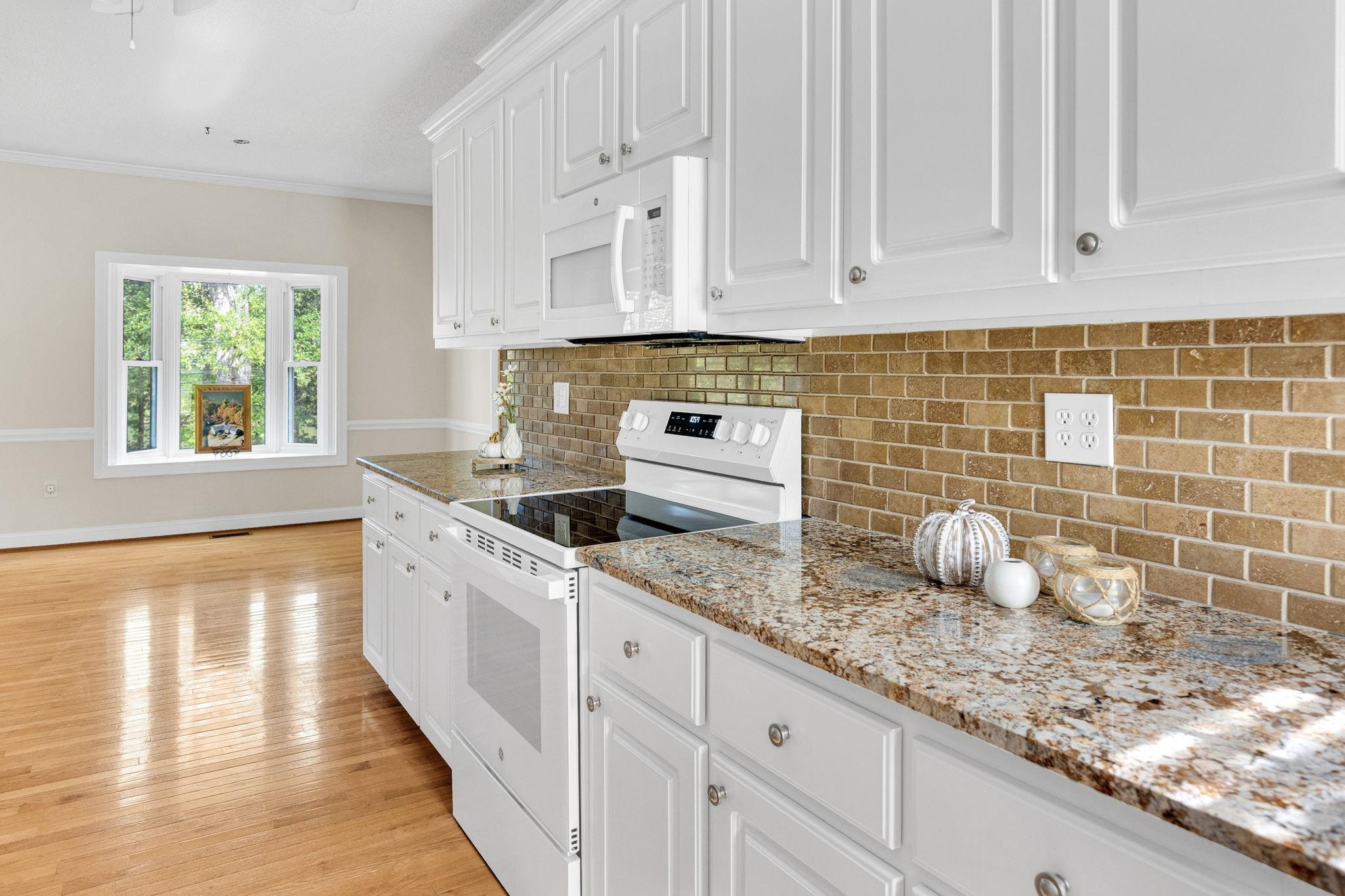 125 Lake Robinson Pointe Greer, SC 29651 - Photo 17 of 50