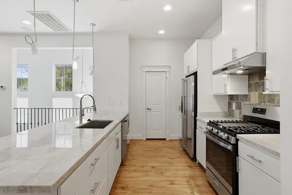 $497,500 | 2214 Radcliffe Street, Houston, TX 77007