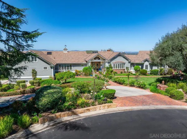 $2,600,000 | 1 Rollingview Lane, Fallbrook, CA 92028