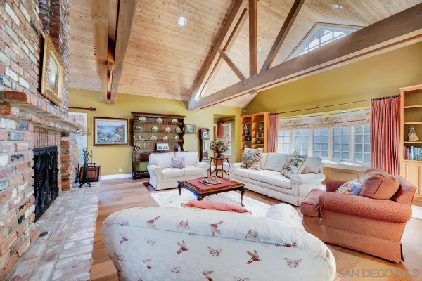 $2,600,000 | 1 Rollingview Lane, Fallbrook, CA 92028