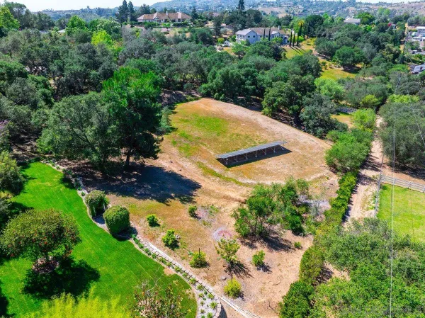 $2,600,000 | 1 Rollingview Lane, Fallbrook, CA 92028