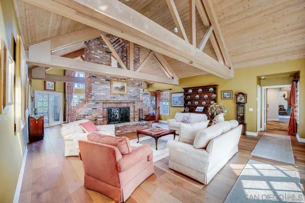 $2,600,000 | 1 Rollingview Lane, Fallbrook, CA 92028