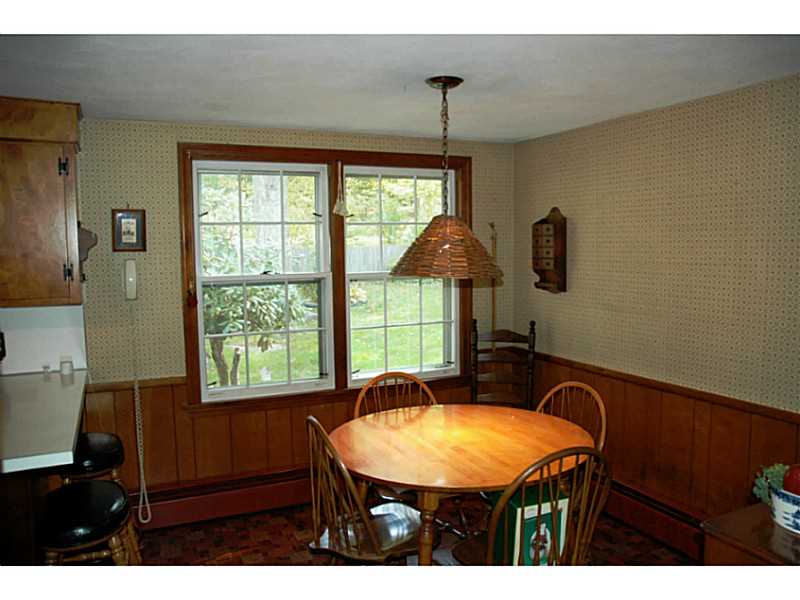 85 Dendron Road South Kingstown, RI 02879 - Photo 12 of 15 Dining Room.
