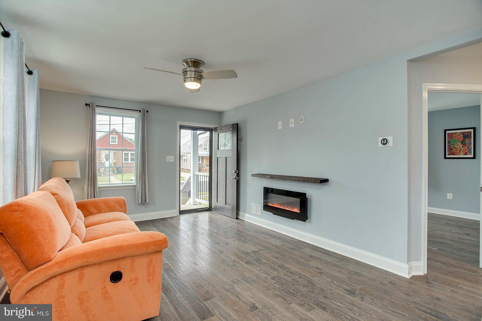 603 Seena Road Baltimore, MD 21221 - Photo 21 of 49 Living Room