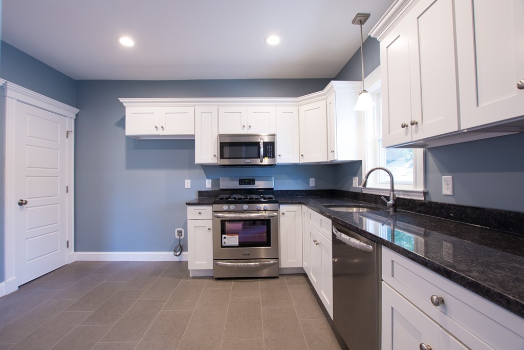 26 Arnold Road Quincy, MA 02171 - Photo 8 of 24 Gallery Image 8