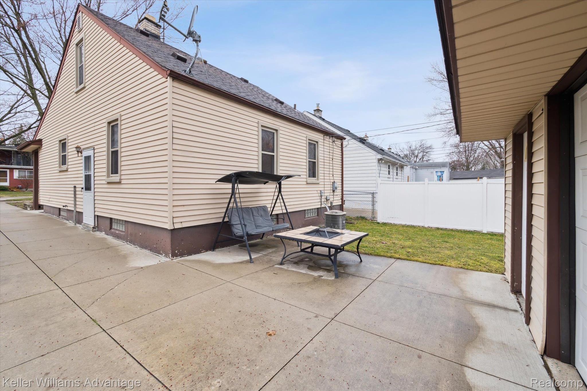 1426 Oakley Road Clawson, MI 48017 - Photo 21 of 25 Gallery Image 21