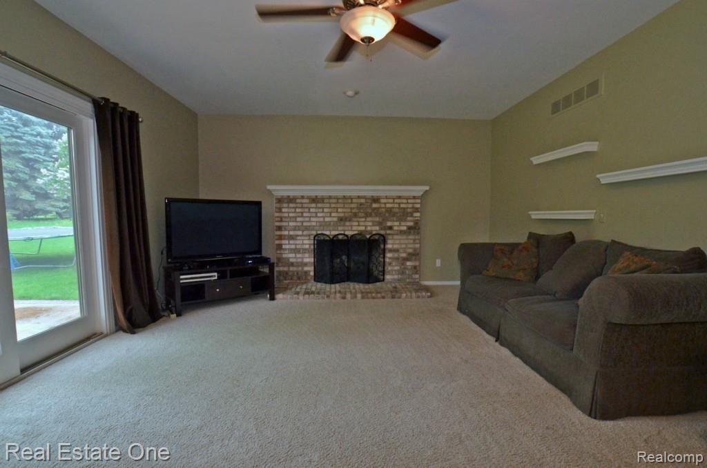 685 Snowmass Drive Rochester Hills, MI 48309 - Photo 7 of 25