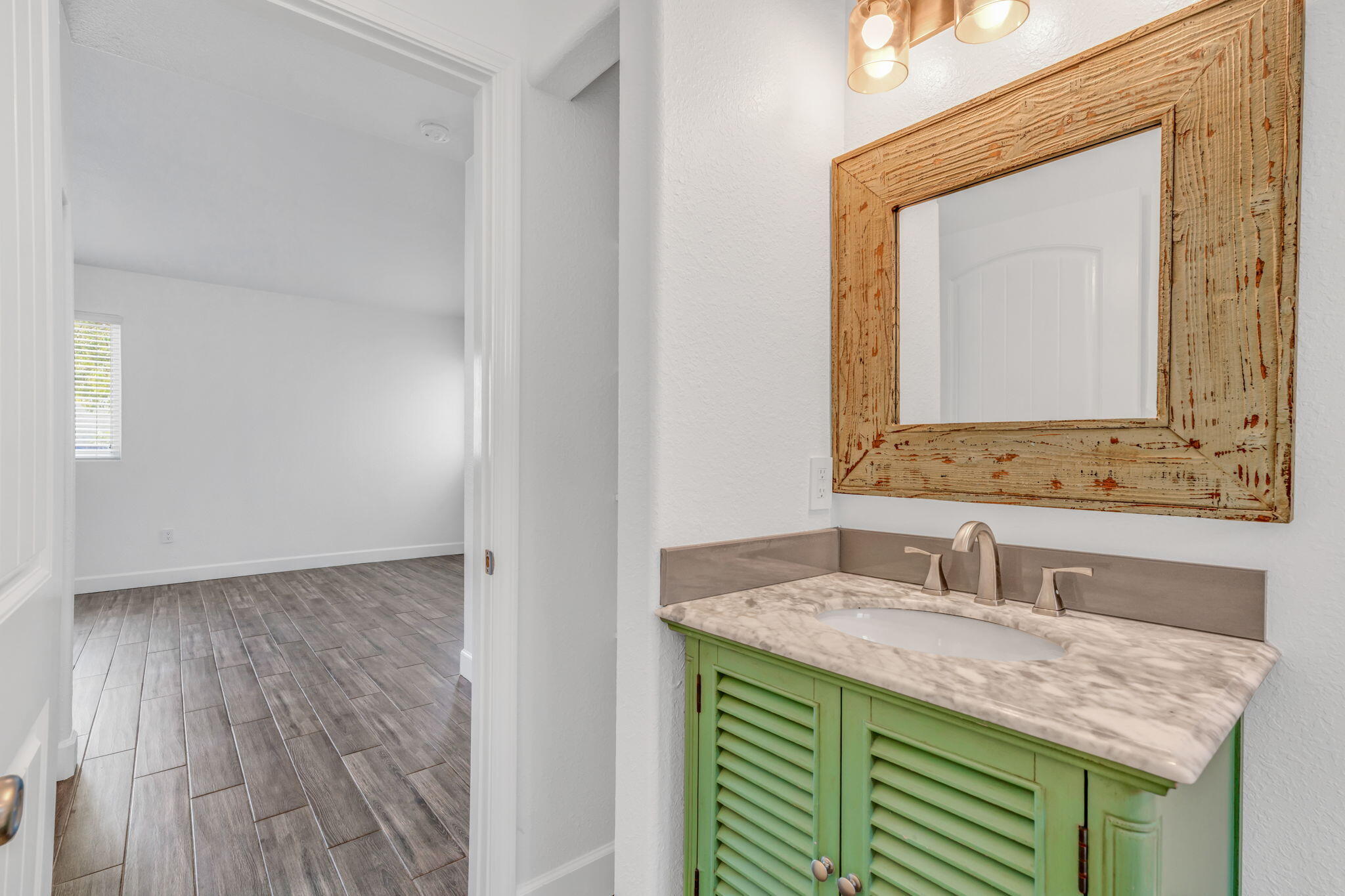 407 Collins Street Key Largo, FL 33037 - Photo 20 of 45 18-web-or-mls-407 Collins St - High Expo
