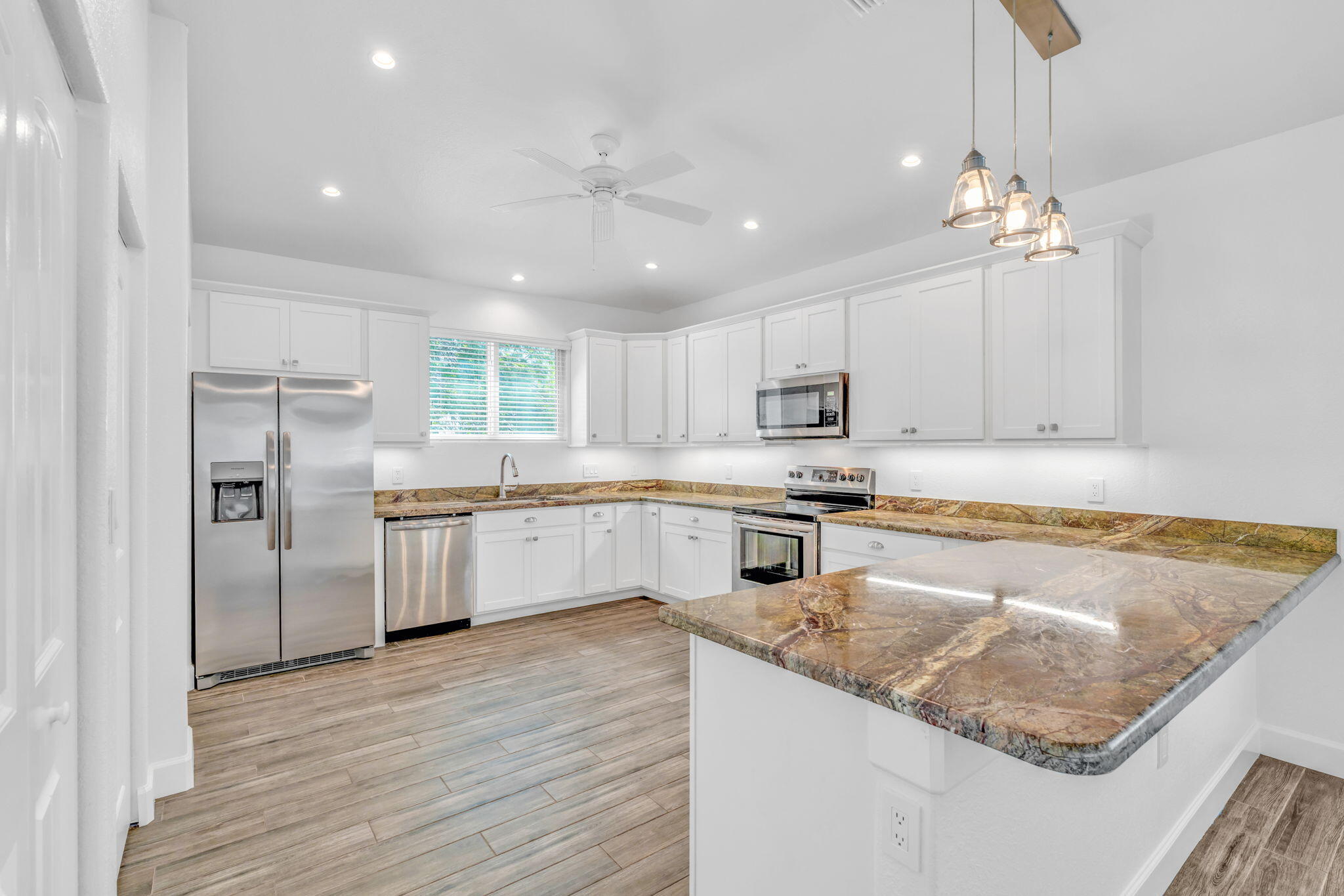 407 Collins Street Key Largo, FL 33037 - Photo 5 of 45 3-web-or-mls-407 Collins St - High Expos