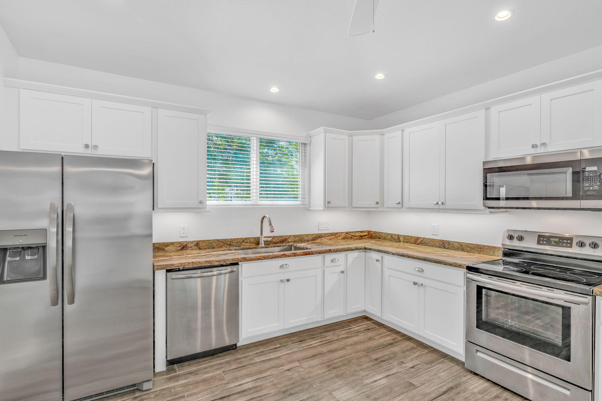 407 Collins Street Key Largo, FL 33037 - Photo 7 of 45 5-web-or-mls-407 Collins St - High Expos