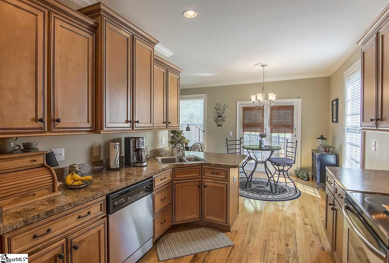 210 Quercus Run Fountain Inn, SC 29644 - Photo 2 of 33