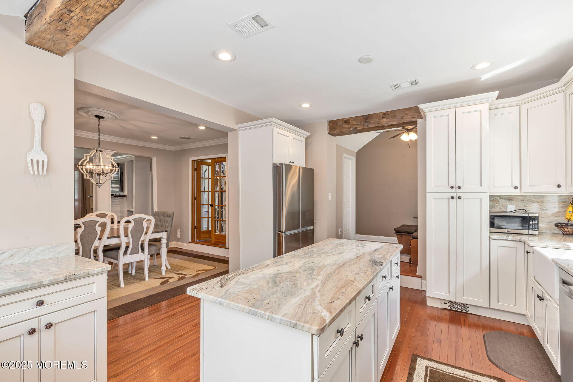 577 Holmdel Road Hazlet, NJ 07730 - Photo 14 of 42 016-1920x1280-photo