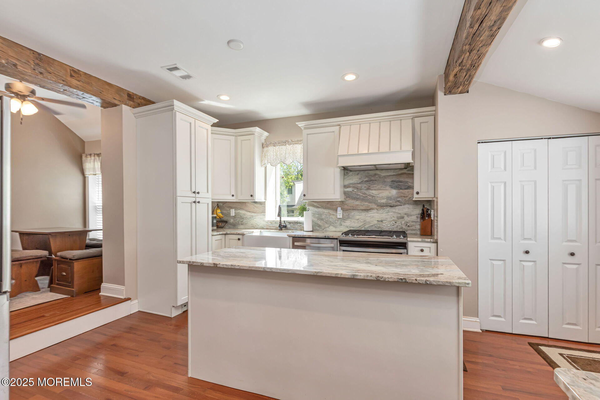 577 Holmdel Road Hazlet, NJ 07730 - Photo 15 of 42 013-1920x1280-photo
