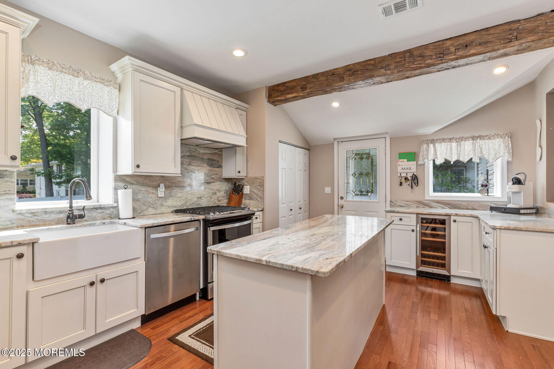 577 Holmdel Road Hazlet, NJ 07730 - Photo 16 of 42 014-1920x1280-photo
