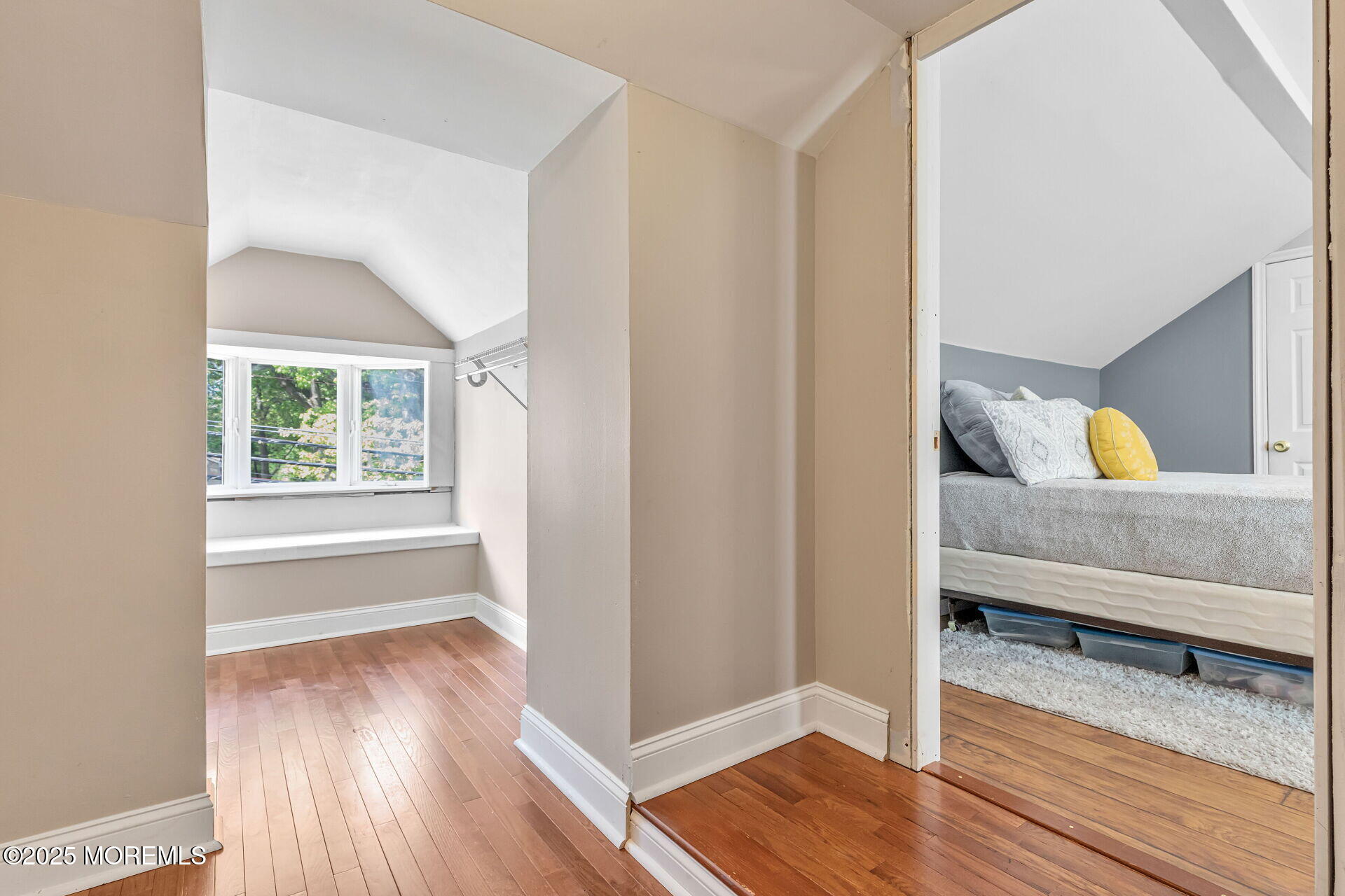 577 Holmdel Road Hazlet, NJ 07730 - Photo 25 of 42 025-1920x1280-photo