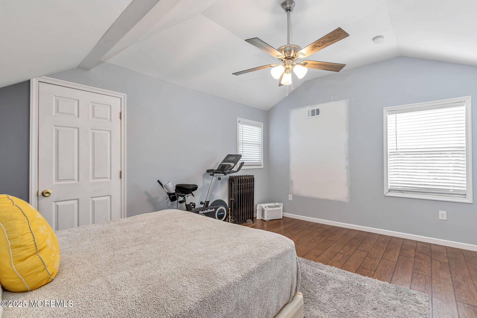 577 Holmdel Road Hazlet, NJ 07730 - Photo 27 of 42 027-1920x1280-photo