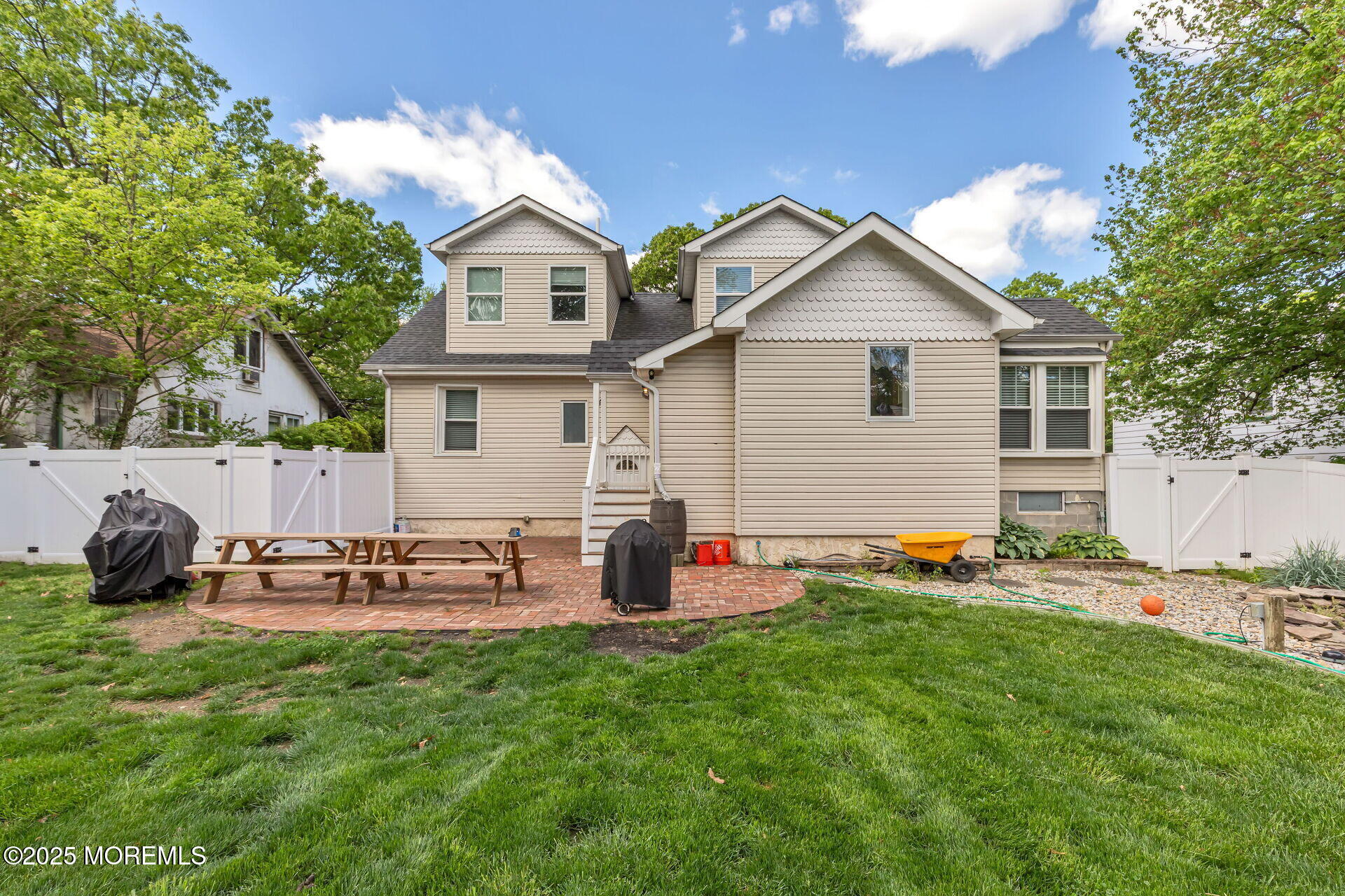 577 Holmdel Road Hazlet, NJ 07730 - Photo 32 of 42 042-1920x1280-photo
