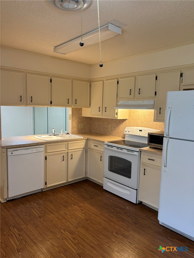 304 Rattan Drive Victoria, TX 77901 - Photo 14 of 17