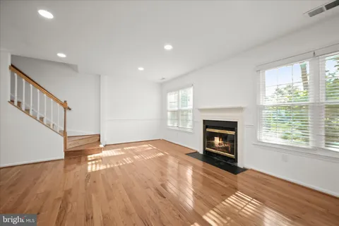 $449,000 | 148 Barnsfield Court, Unit 204, Gaithersburg, MD 20878