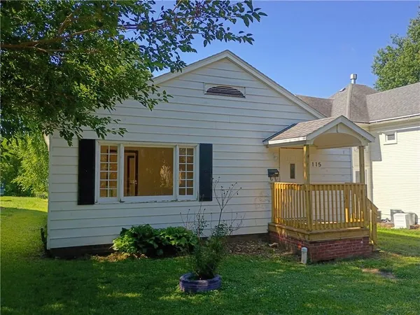 $97,500 | 115 West 5th Street, Stanberry, MO 64489