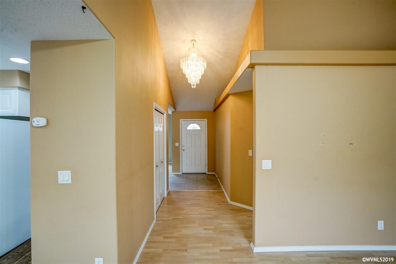 5201 Falcon Street Southwest Albany, OR 97321 - Photo 4 of 38 Gallery Image 4