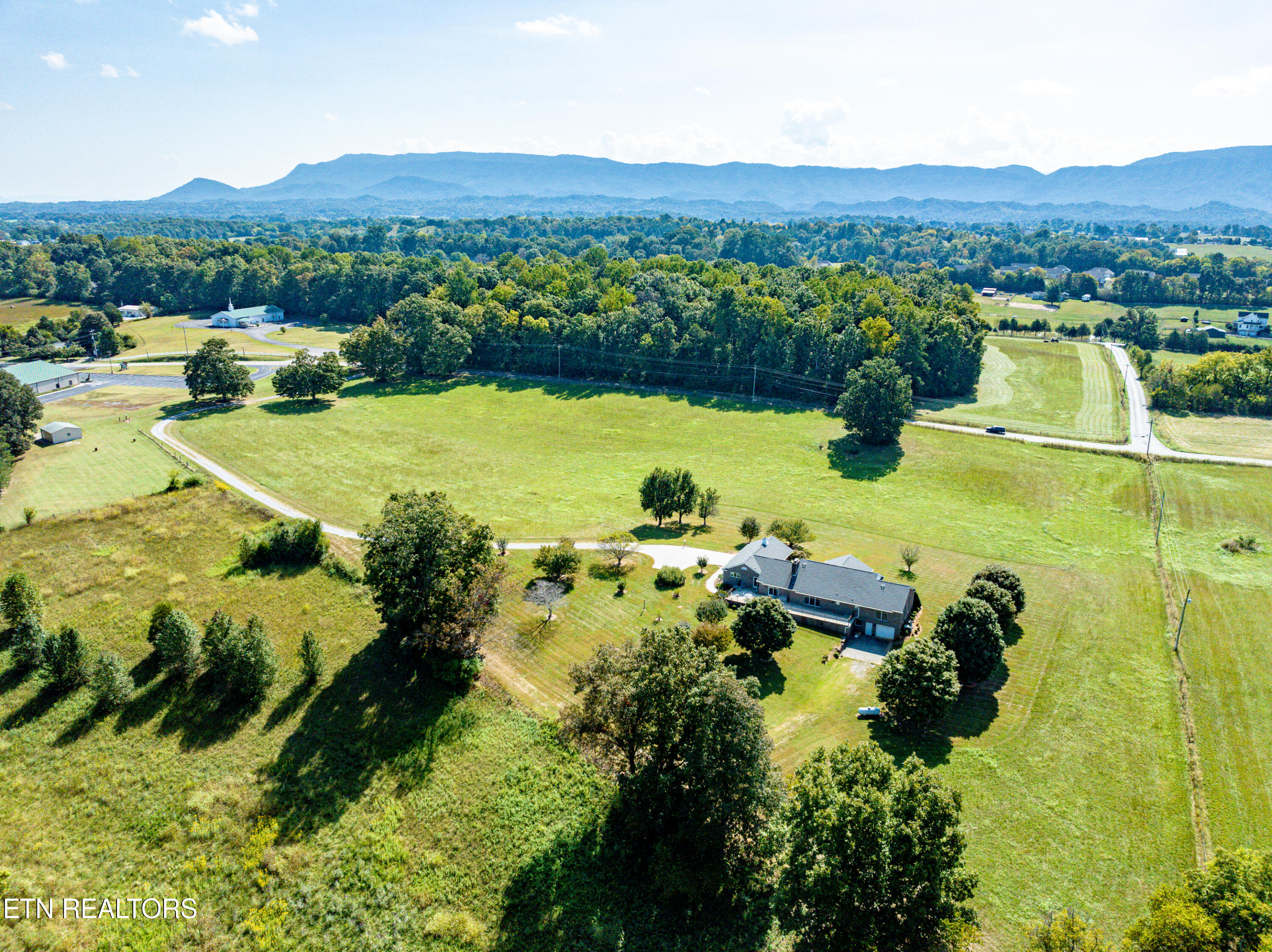 5003 Sevierville Road Seymour, TN 37865 - Photo 4 of 24 DSC_3497-6