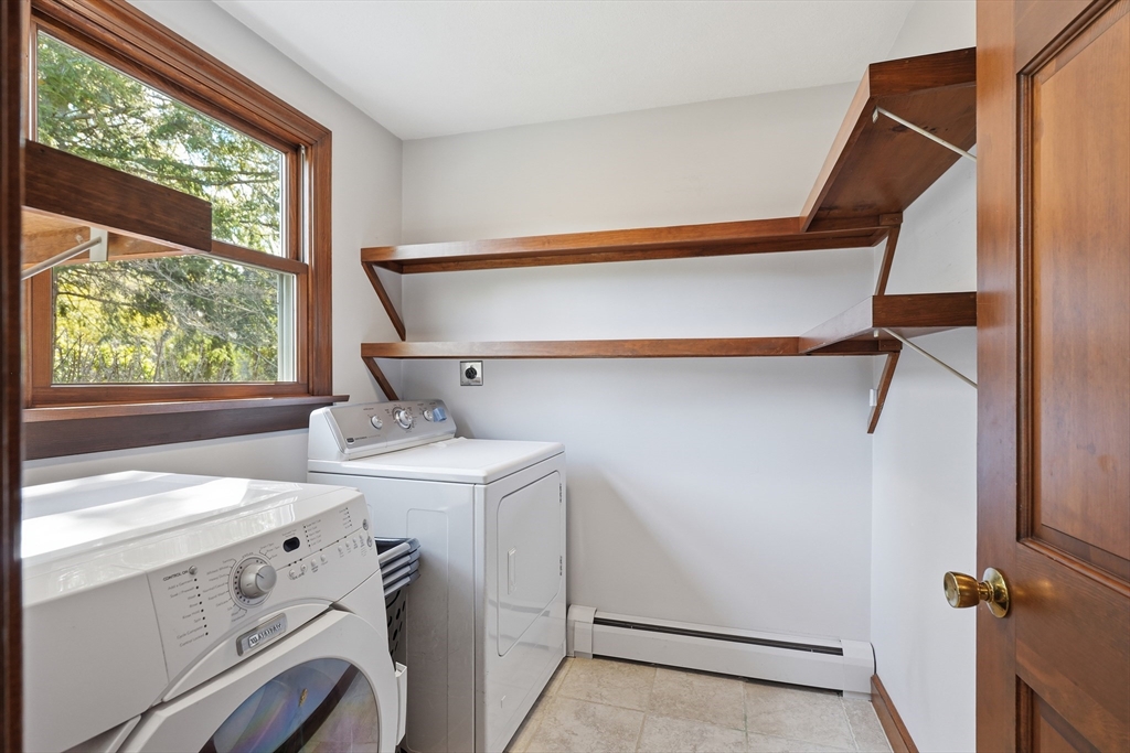 10 Oxbow Road Danvers, MA 01923 - Photo 13 of 41