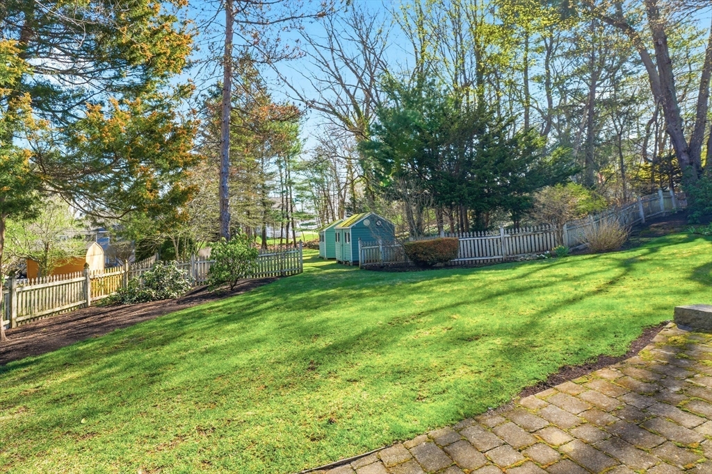 10 Oxbow Road Danvers, MA 01923 - Photo 33 of 41