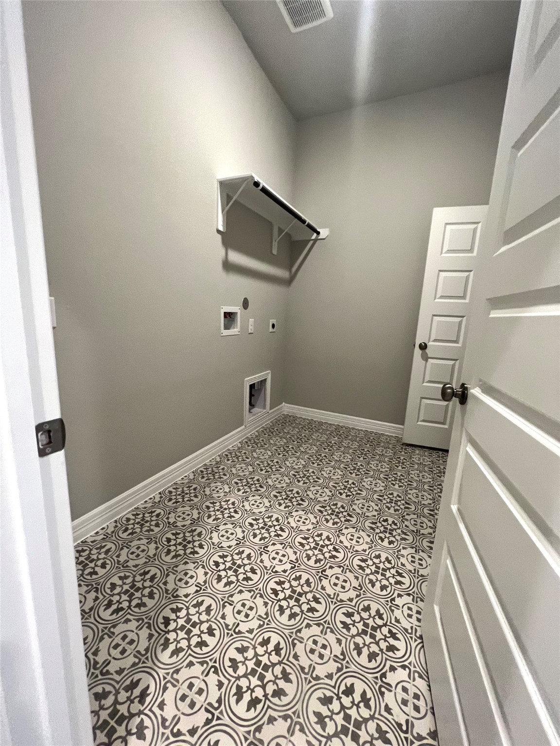 24239 Maple Summit Lane Katy, TX 77494 - Photo 8 of 17 a view of a bathroom