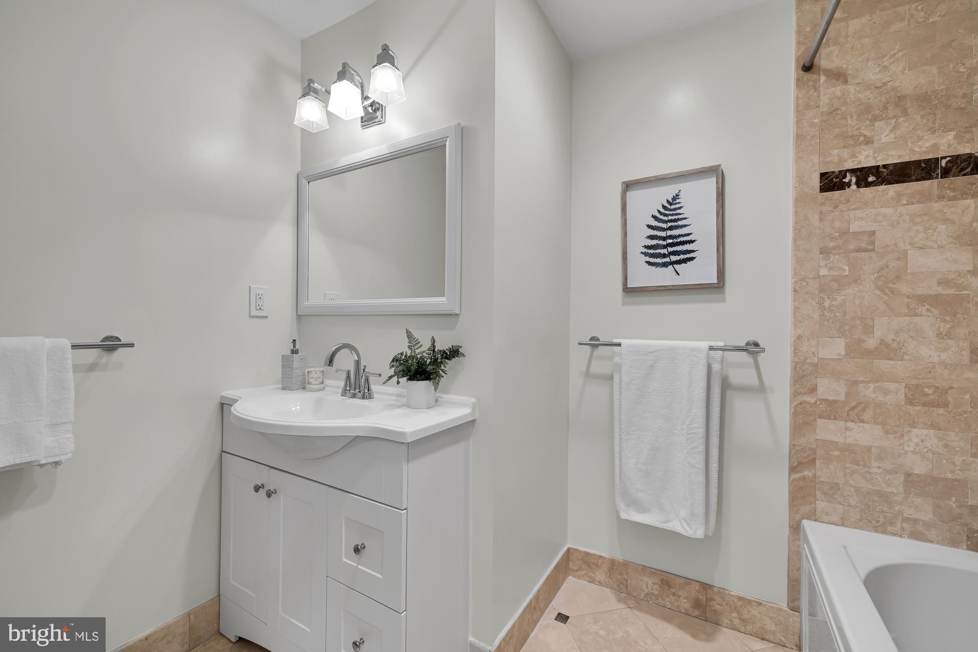 1325 13th Street Northwest, Unit 47 Washington, DC 20005 - Photo 25 of 35 Second full bath on first floor