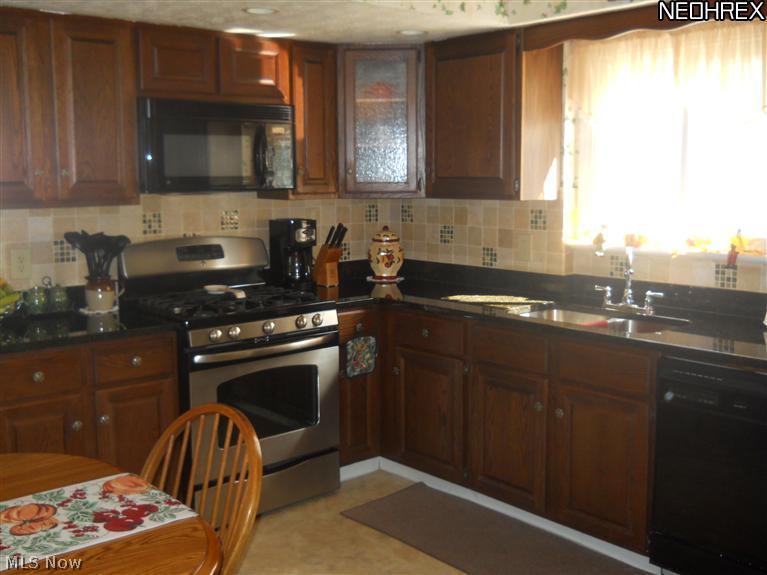 1719 Rockefeller Road Wickliffe, OH 44092 - Photo 10 of 23 Gallery Image 10