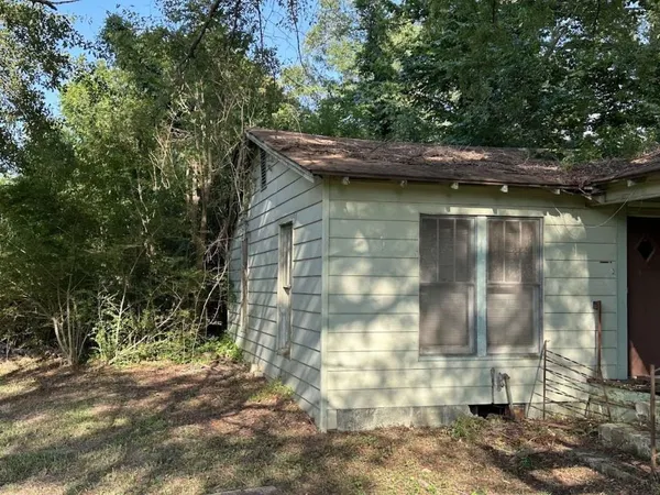 $65,999 | 3305 South Lake Drive, Texarkana, TX 75501