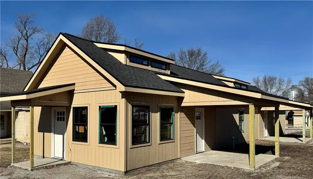 $255,000 | 404 West Cornhill Street, Cameron, MO 64429