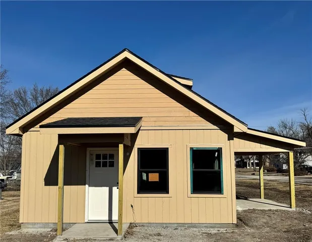 $255,000 | 404 West Cornhill Street, Cameron, MO 64429