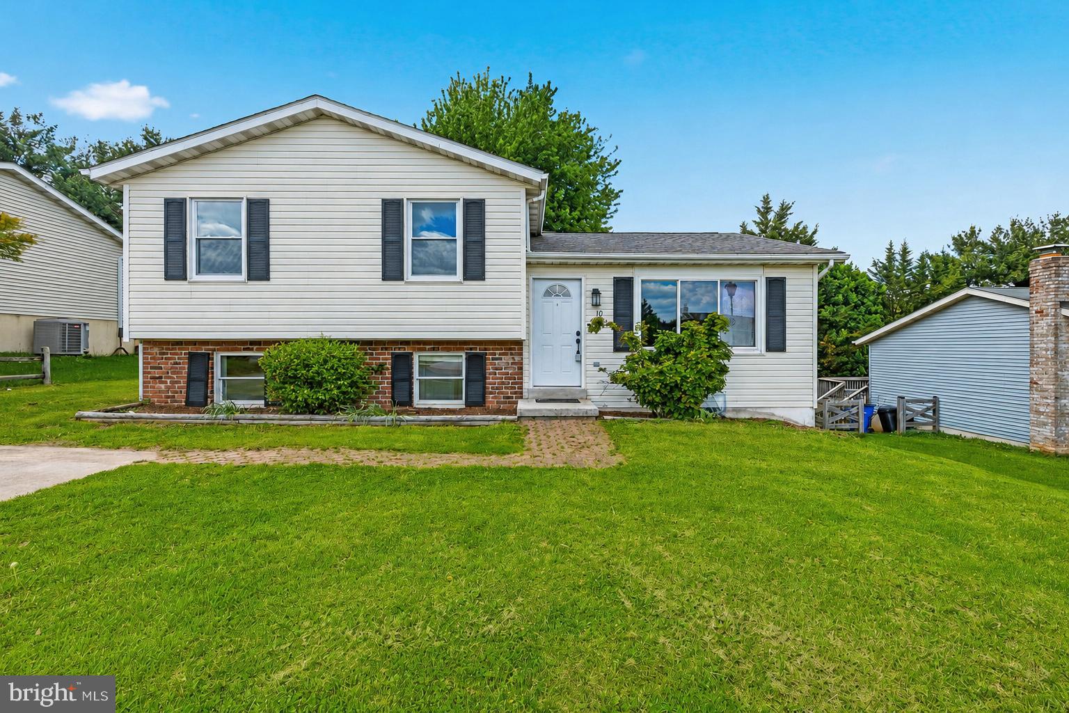 10 West Road Mount Airy, MD 21771 - Photo 1 of 30