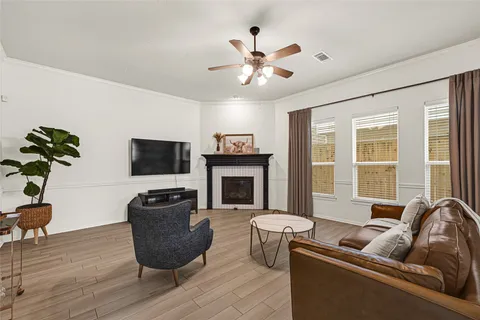 $439,000 | 2602 Shady Acres Court, Houston, TX 77008
