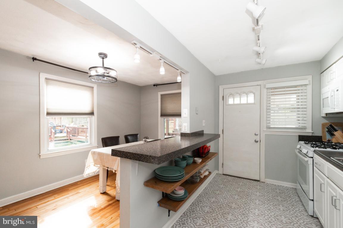 315 3rd Street Baltimore, MD 21206 - Photo 12 of 25 Kitchen