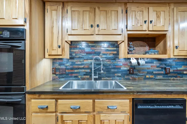 $665,000 | 748 Bluegoose Road, Sarah, MS 38665