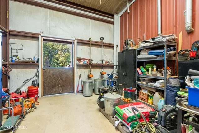 $665,000 | 748 Bluegoose Road, Sarah, MS 38665