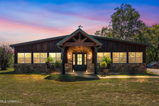 $665,000 | 748 Bluegoose Road, Sarah, MS 38665