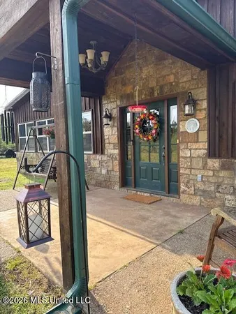 $575,000 | 748 Bluegoose Road, Sarah, MS 38665