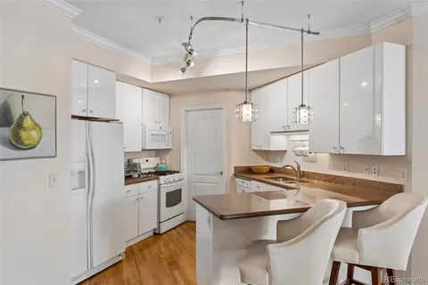 $700,000 | 111 South Monroe Street, Unit B102, Denver, CO 80209