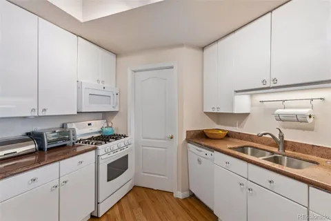 $700,000 | 111 South Monroe Street, Unit B102, Denver, CO 80209