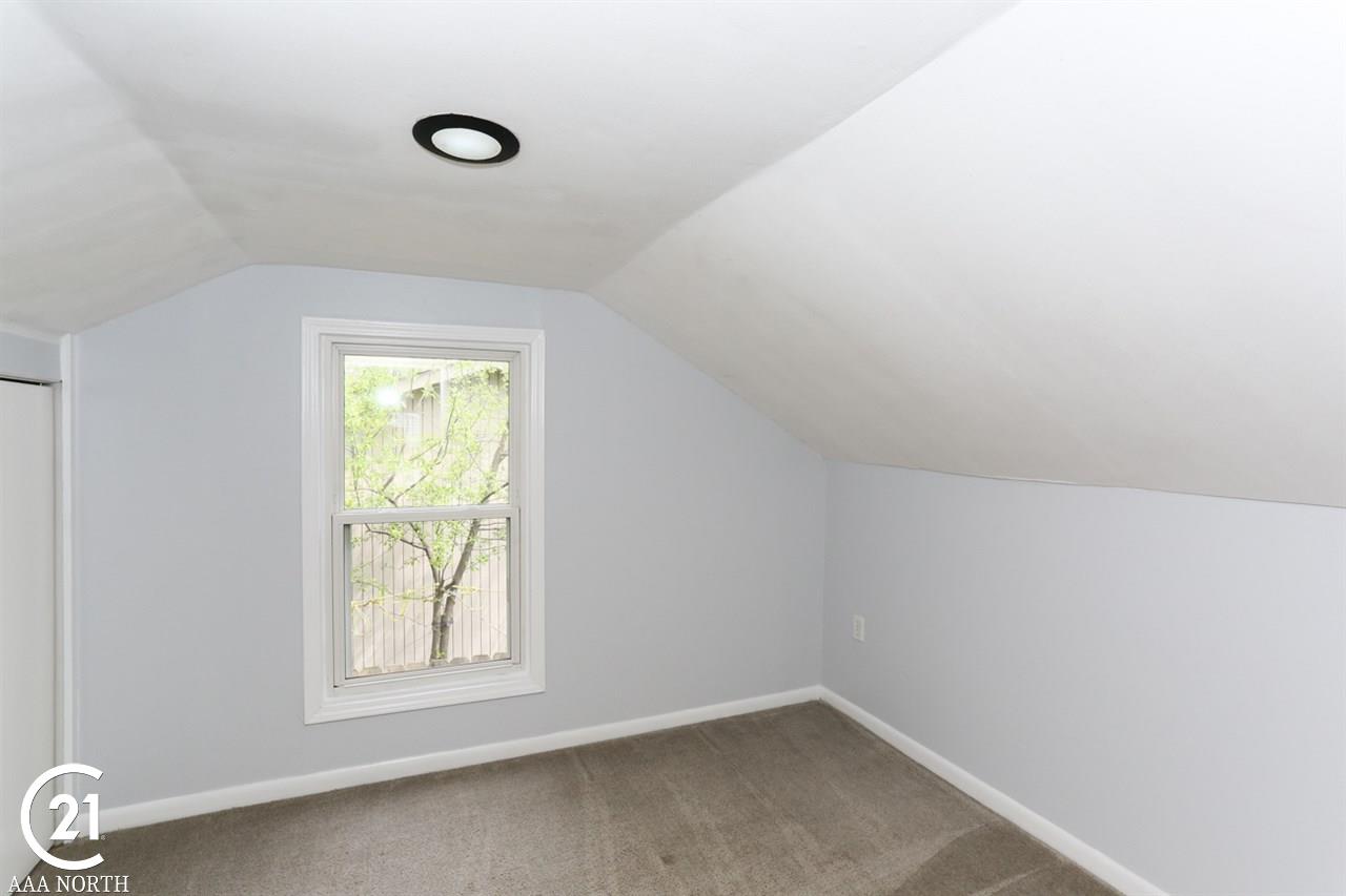 2895 Walsh Drive Rochester, MI 48309 - Photo 34 of 38 31380223-33.JPG