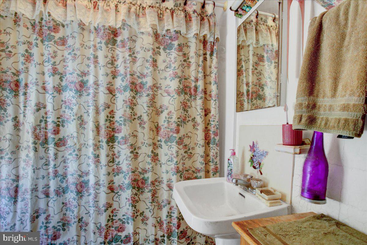 510 Gibraltar Road Reading, PA 19606 - Photo 8 of 12 Gallery Image 8