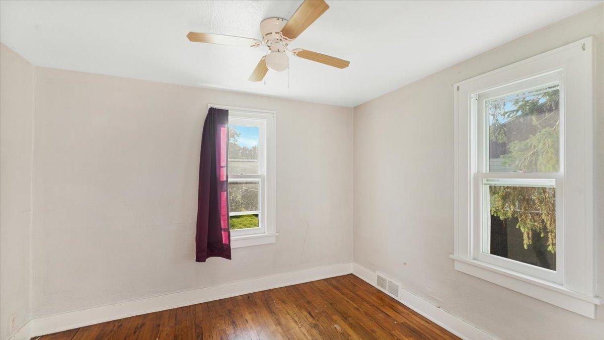 908 2nd Street Southwest Willmar, MN 56201 - Photo 12 of 14