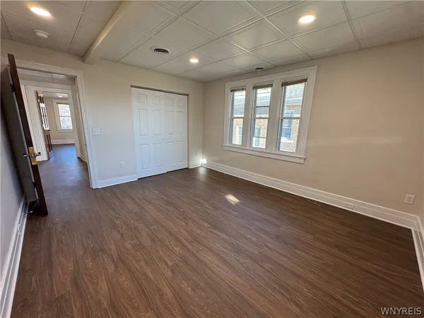 $3,600 | 81 Humboldt Parkway, Buffalo, NY 14214