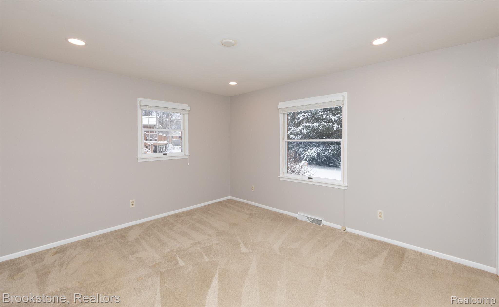 2751 Hillendale Drive Rochester, MI 48309 - Photo 24 of 33 Master Suite